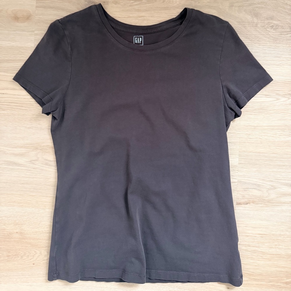 GAP Women's Dark Brown Short Sleeve Tee